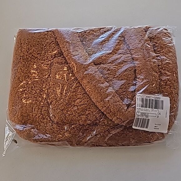 NWOT Bumblebella by Jill Martin Allover Sherpa Mid Size Tote in Biscuit - Picture 5 of 5